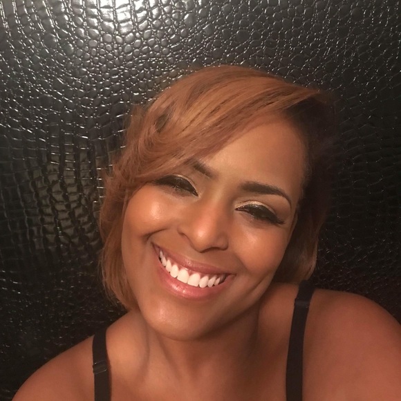 Meet your Posher, Renay - Picture 2 of 2